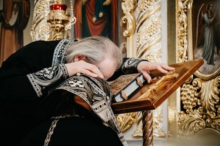 Обряд экзорцизма: что это такое, текст для изгнания дьявола на латыни