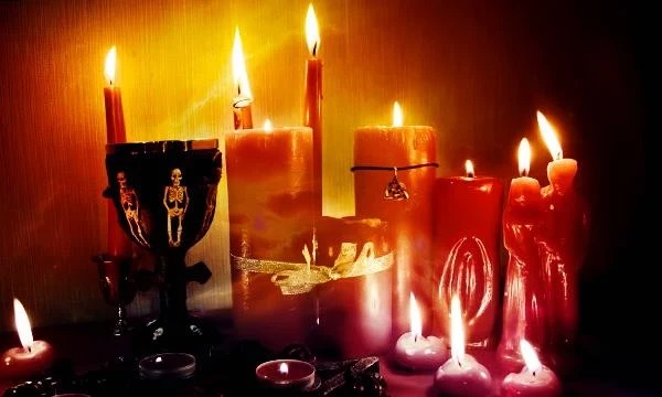 Заговоры, молитвы и обряды на растущую Луну на монеты, купюры, кошелек, свечу, воду, соль: белая магия. Какие заговоры и молитвы на растущую Луну читать в среду, в четверг, первый день?