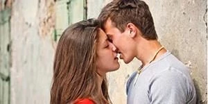 Сонник поцелуй с незнакомцем на кровати