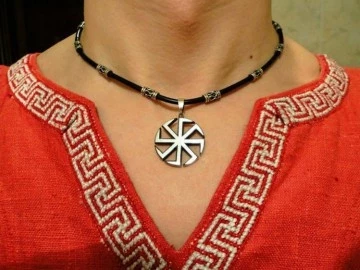 Популярные славянские обереги, придающие силу и жизненную энергию женщинам