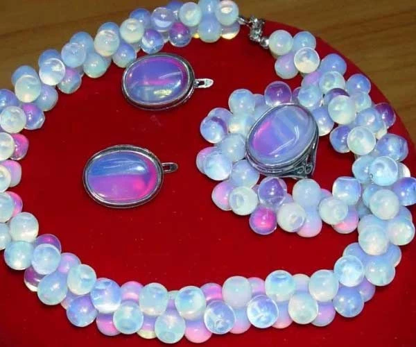Магические свойства лунного камня и знак Зодиака